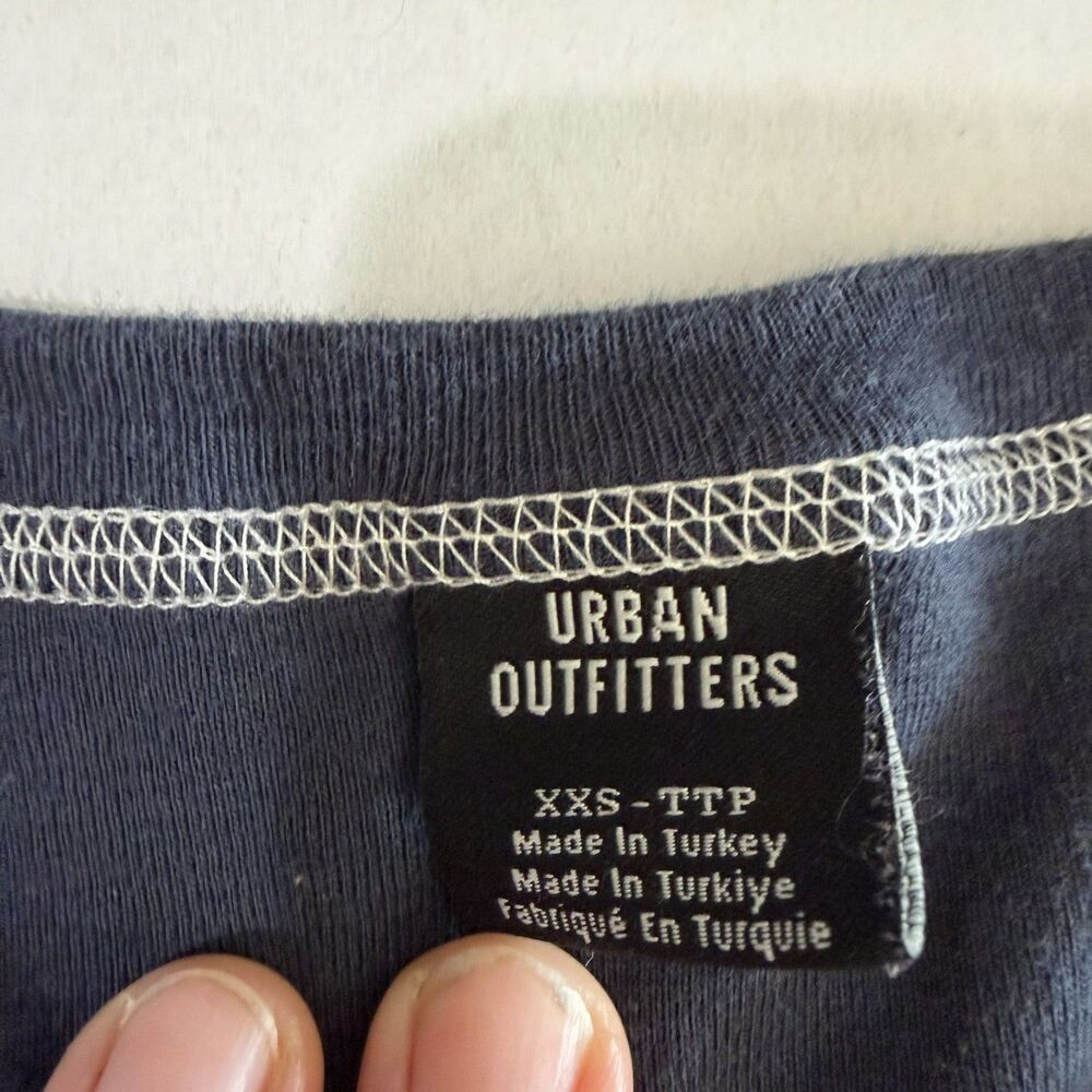 Urban Outfitter Silver Lake 94 Applique Graphic Long Sleeve Henley Tee, XXS Blue - Picture 4 of 6